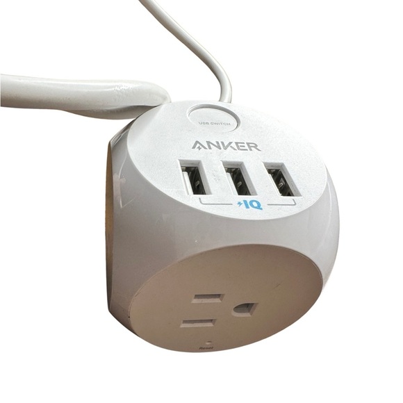Anker Other - Anker Power Strip (Like New - Great Condition) 🔌